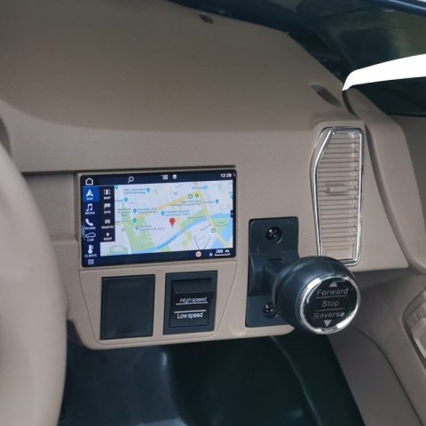 INJUSA Porsche Cayenne S Samochód Dwuosobowy Na Akumulator 12V R/C MP3